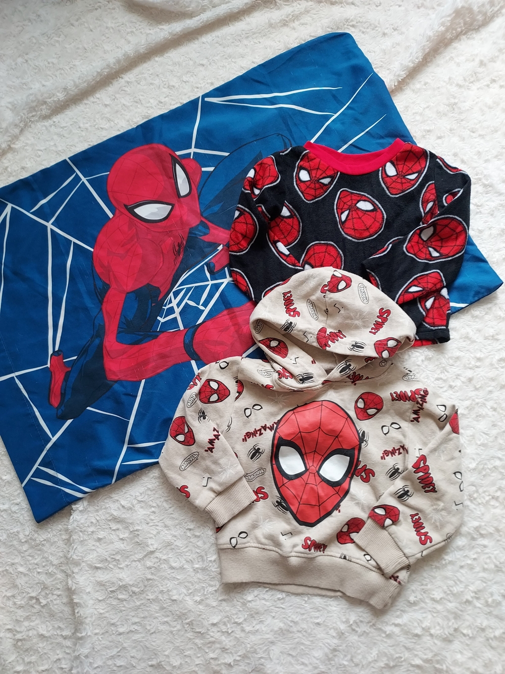 Bundle 2T Spider-Man Super Hero Pillow Case Hoodie & Sleep Top